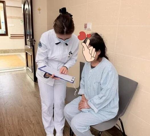 <a href='http://www.xzrcyy.com/' target='_blank'><u>徐州仁慈医院</u></a>